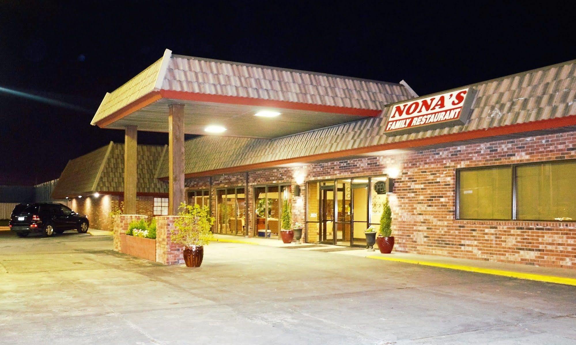 Best Western Hospitality House Emporia Exterior foto